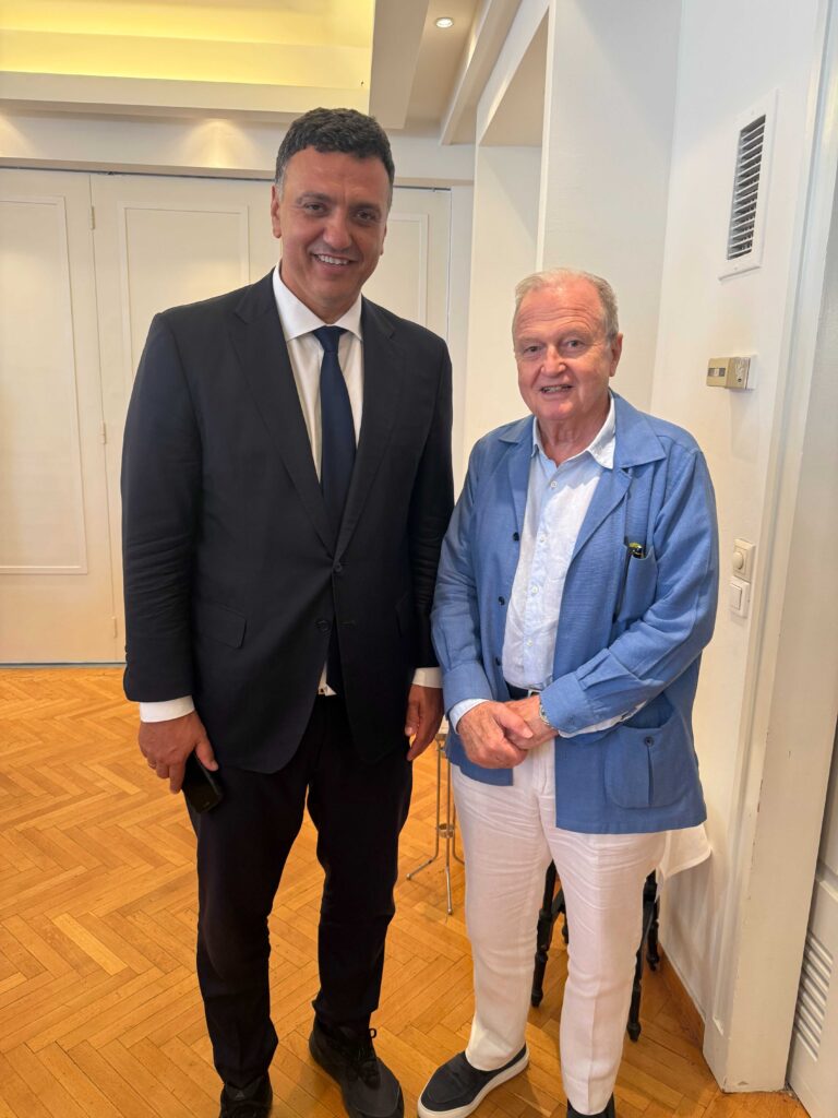 Vassilis Kikilias, Minister of Maritime Affairs and Insular Policy, with George Tsavliris, Non-Executive Chairman of Oneglobal, at the Hellenic Entrepreneurs Association working lunch